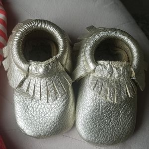 Freshly Picked platinum sz 2